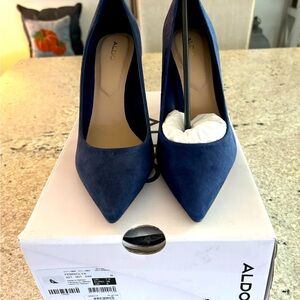 Aldo Navy Suede Pumps